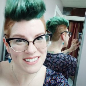 Meet your Posher, Rebecca